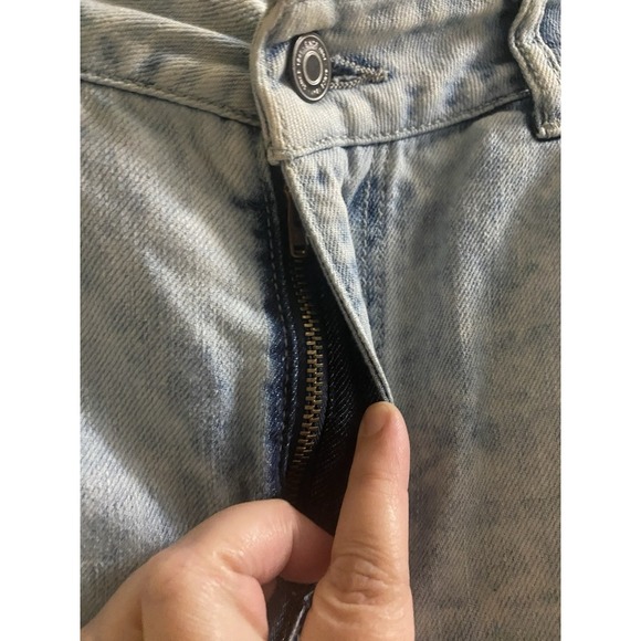 Uniq By Litz Distressed 90s Wide Leg jeans Mid-Rise Light Acid-Wash Blue Sz 28/7 - Picture 12 of 14